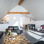 Vestner Apartment *